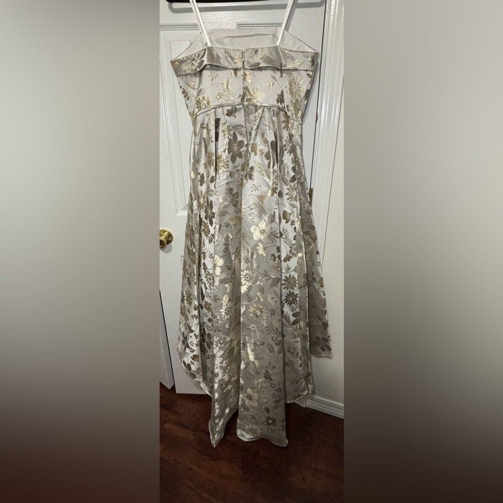 NWT IEENA FOR MAC DUGGAL SZ 10 WHITE/GOLD STRAPLESS BROCADE FLORAL DRESS #49619 - Picture 6 of 9